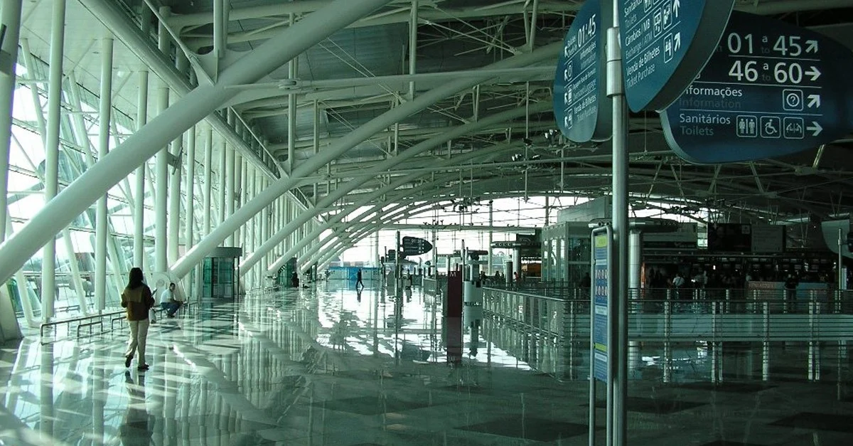 Aeroporto Francisco Sa Carneiro