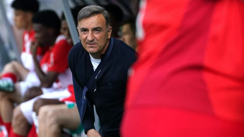 Carlos Carvalhal Cnn