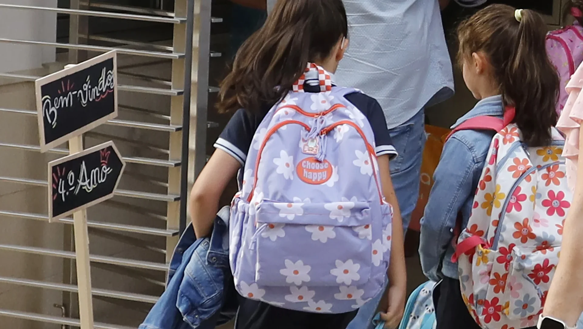 P11 Alunos Escolas Ensino Educaçao Lfc