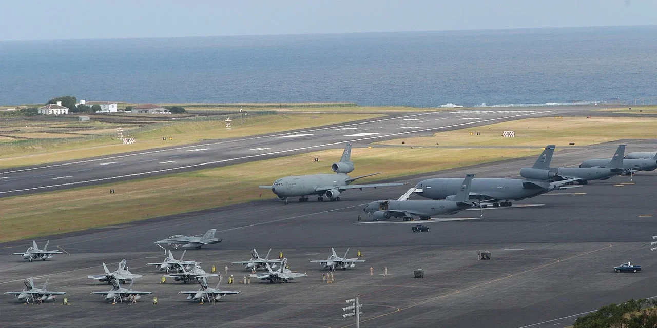 Lajes Base