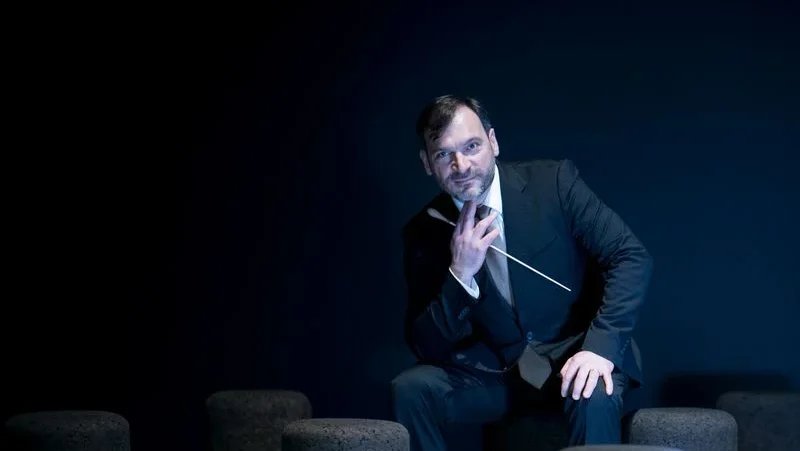 P16 Maestro Luis Carvalho