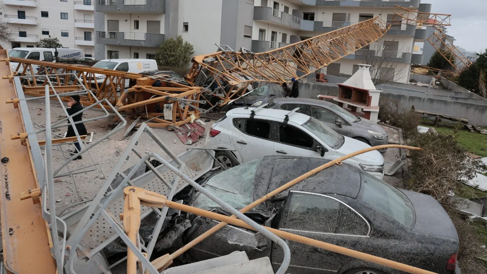 Carros Destruidos Leiria 5