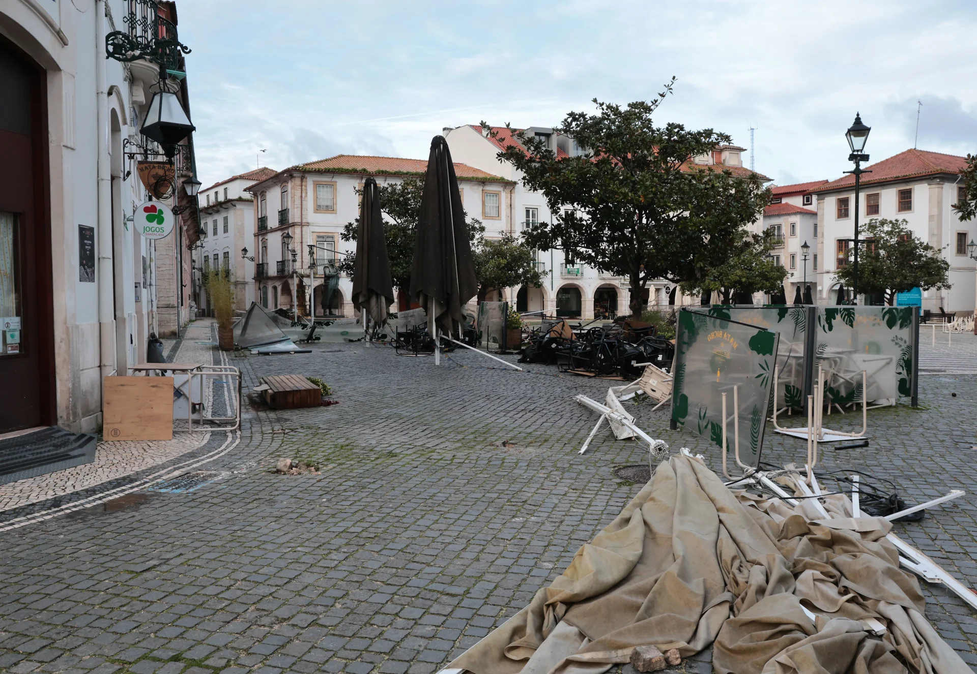 Destruição Total Em Leiria 6