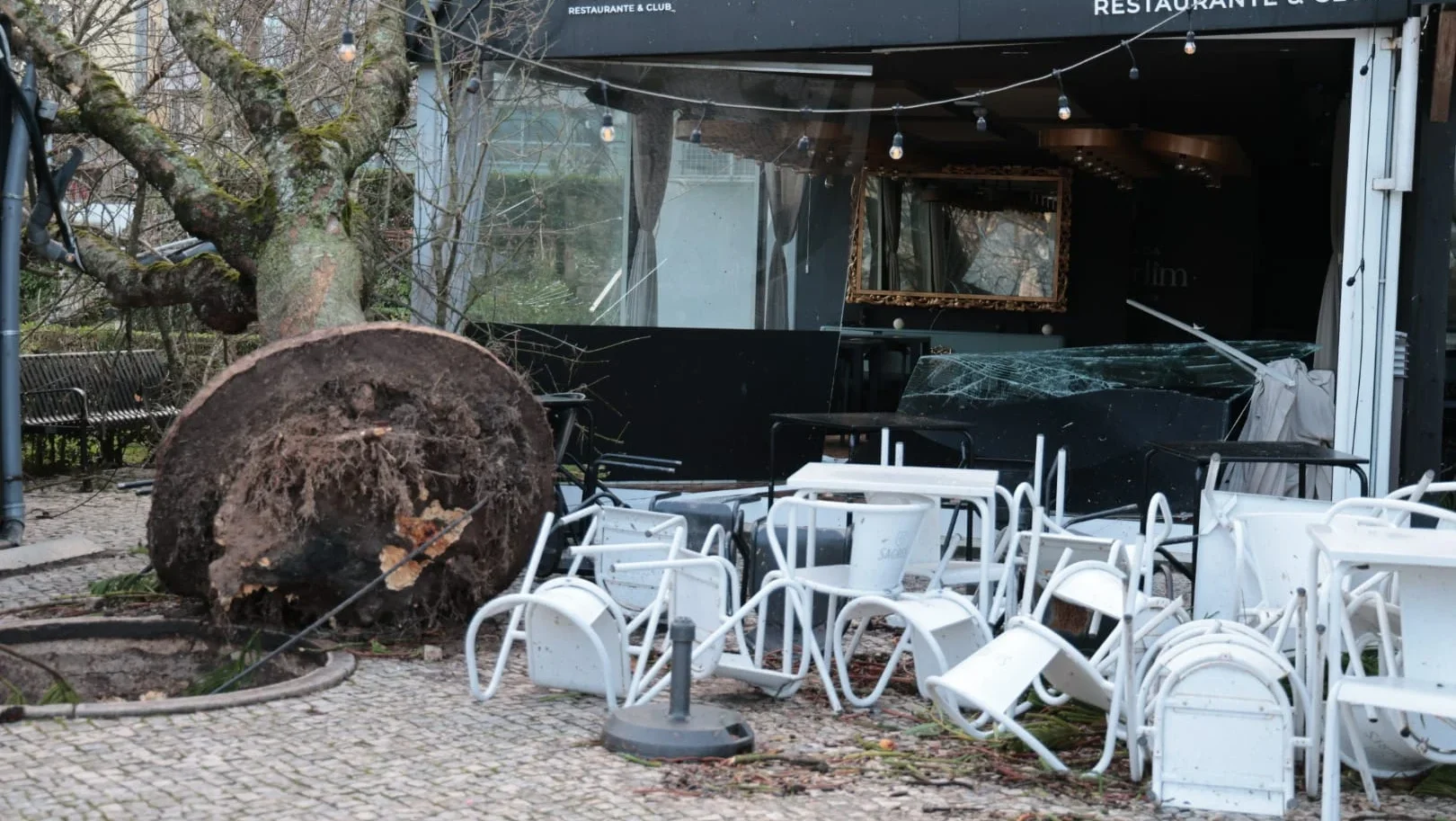 Leiria Destruída Pelo Mau Tempo 39