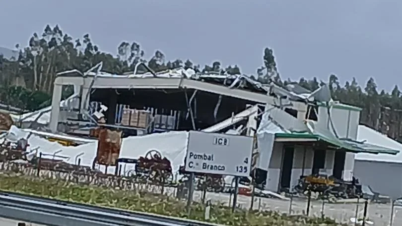 Pombal Estragos Junto A Placa