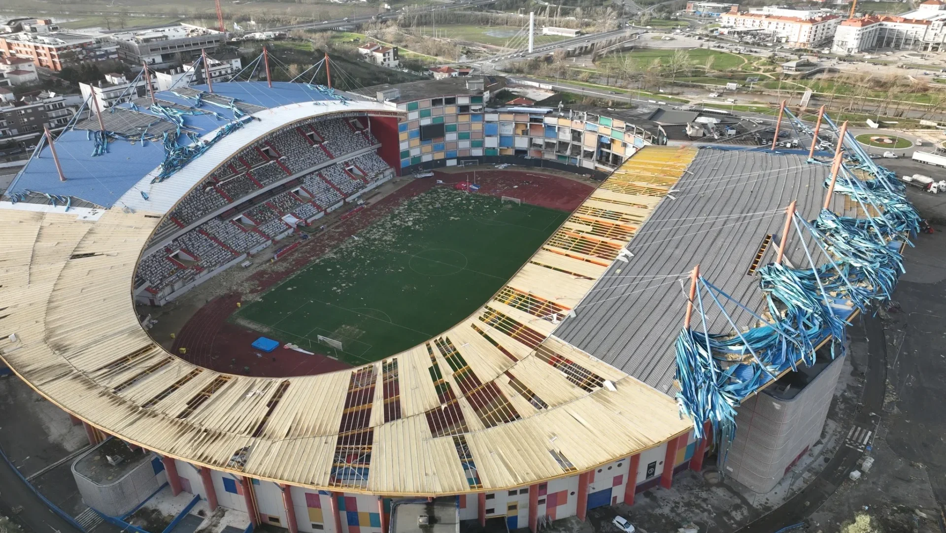 Estadio De Cima Destruido