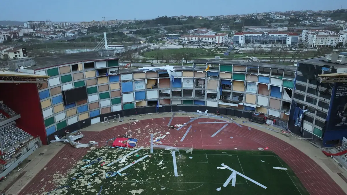 Estádio Leiria Destruição Total