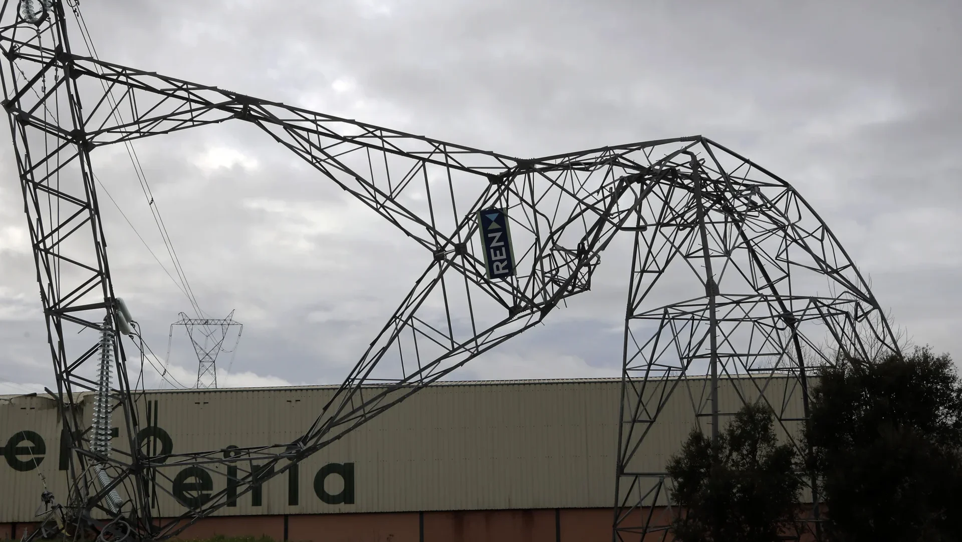 Poste Eletricidade Energia Luz Lfc 4
