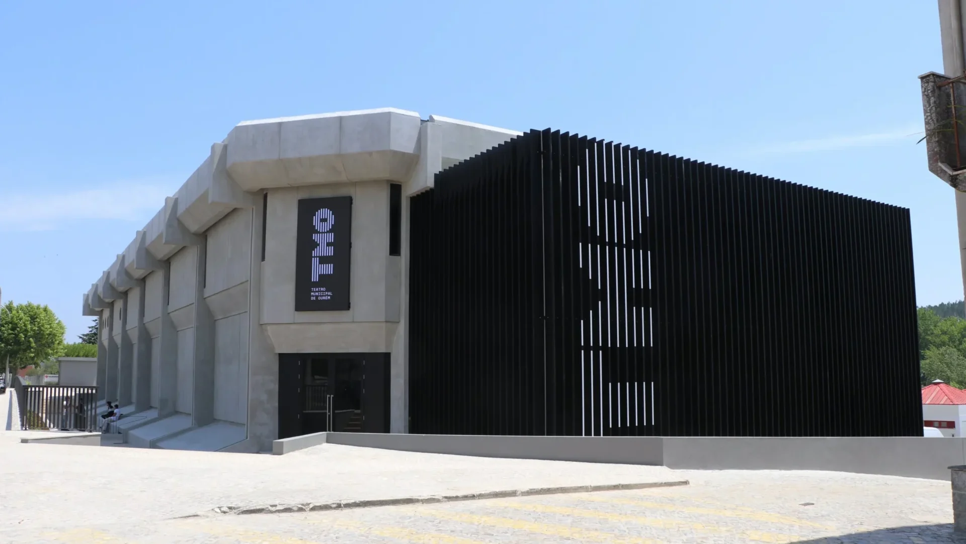 Teatro Municipal De Ourém