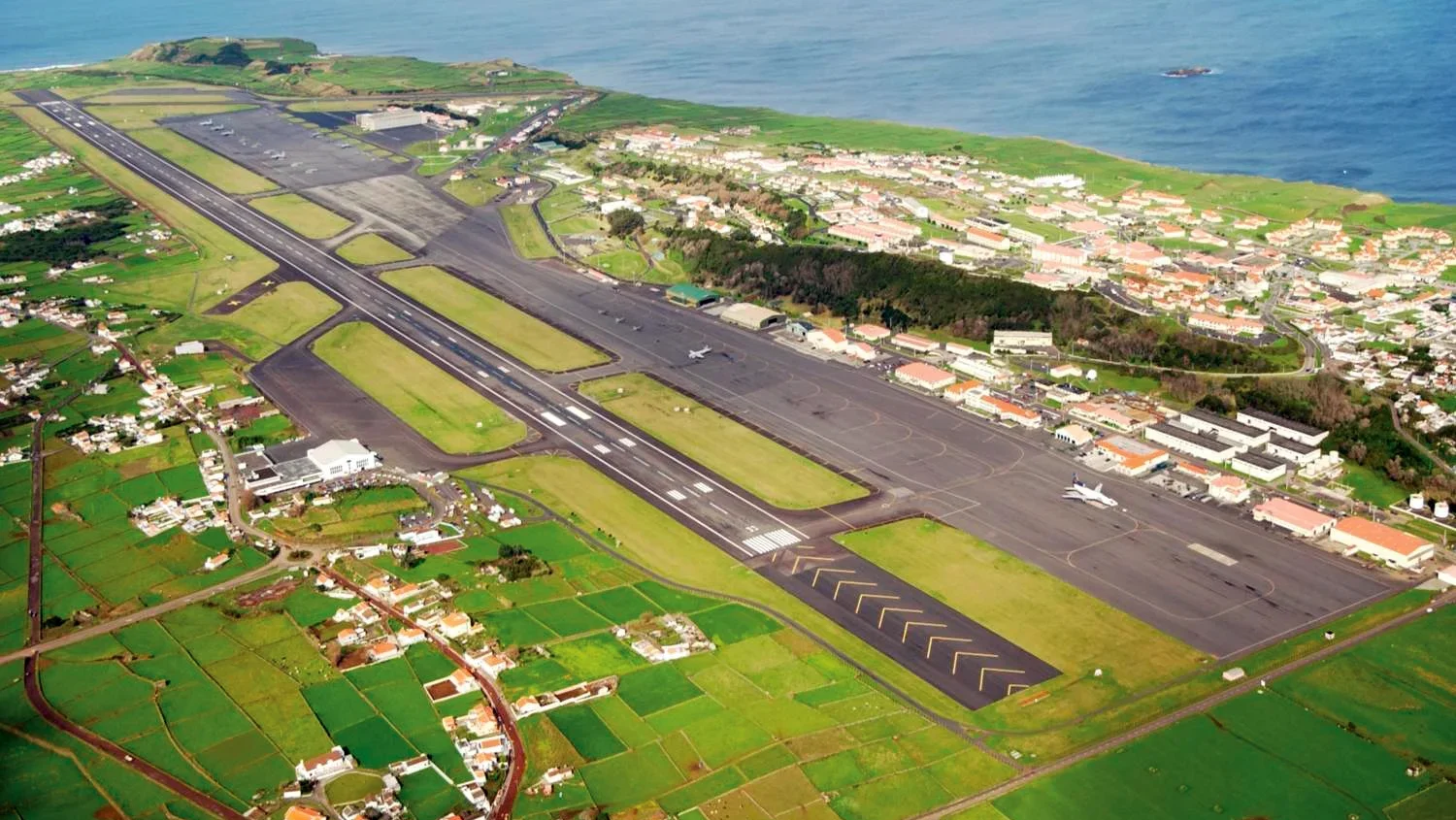 Lajes Air Base 2009