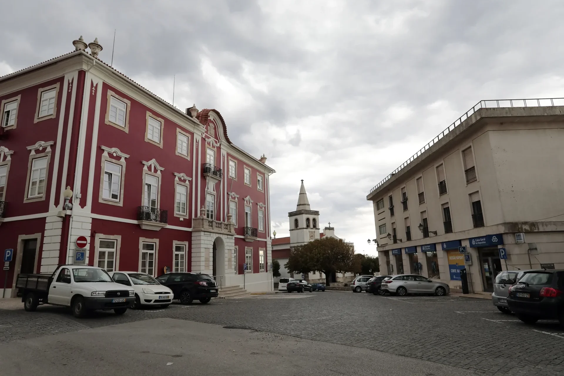 Figueiró Dos Vinhos Praça Do Município Lfc