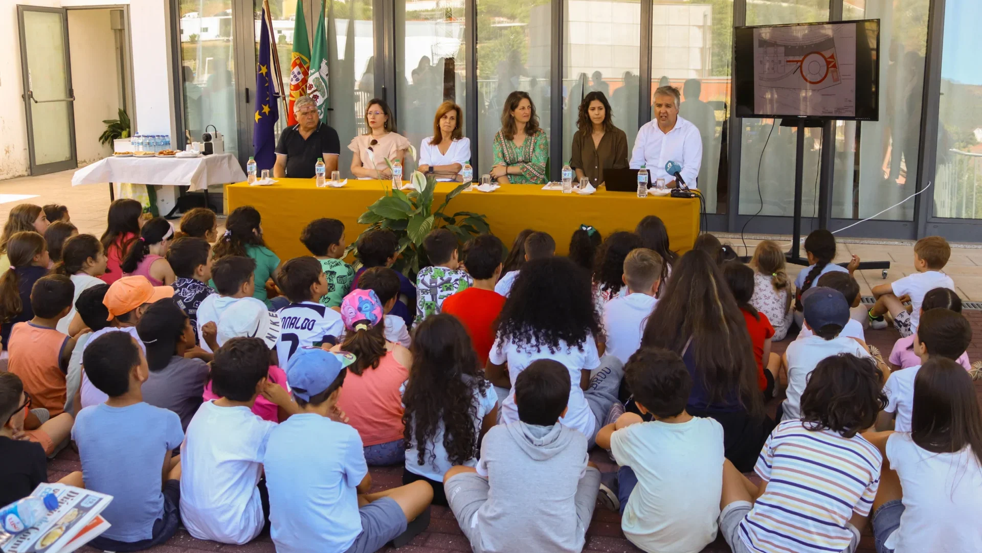 P9 Assinado Auto De Consignação Para Requalificação Da Escola Básica E Jardim De Infância De Castanheira De Pera Cmcp