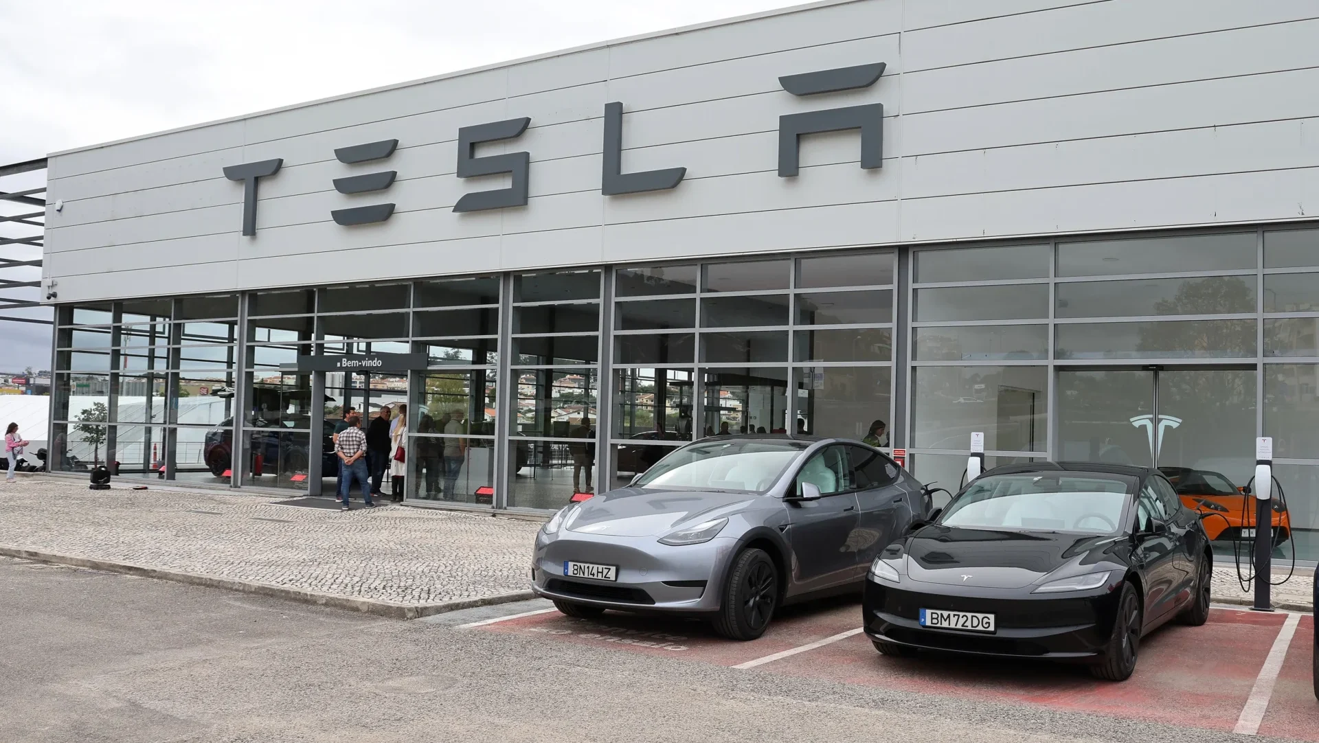 P2 Tesla Lfc