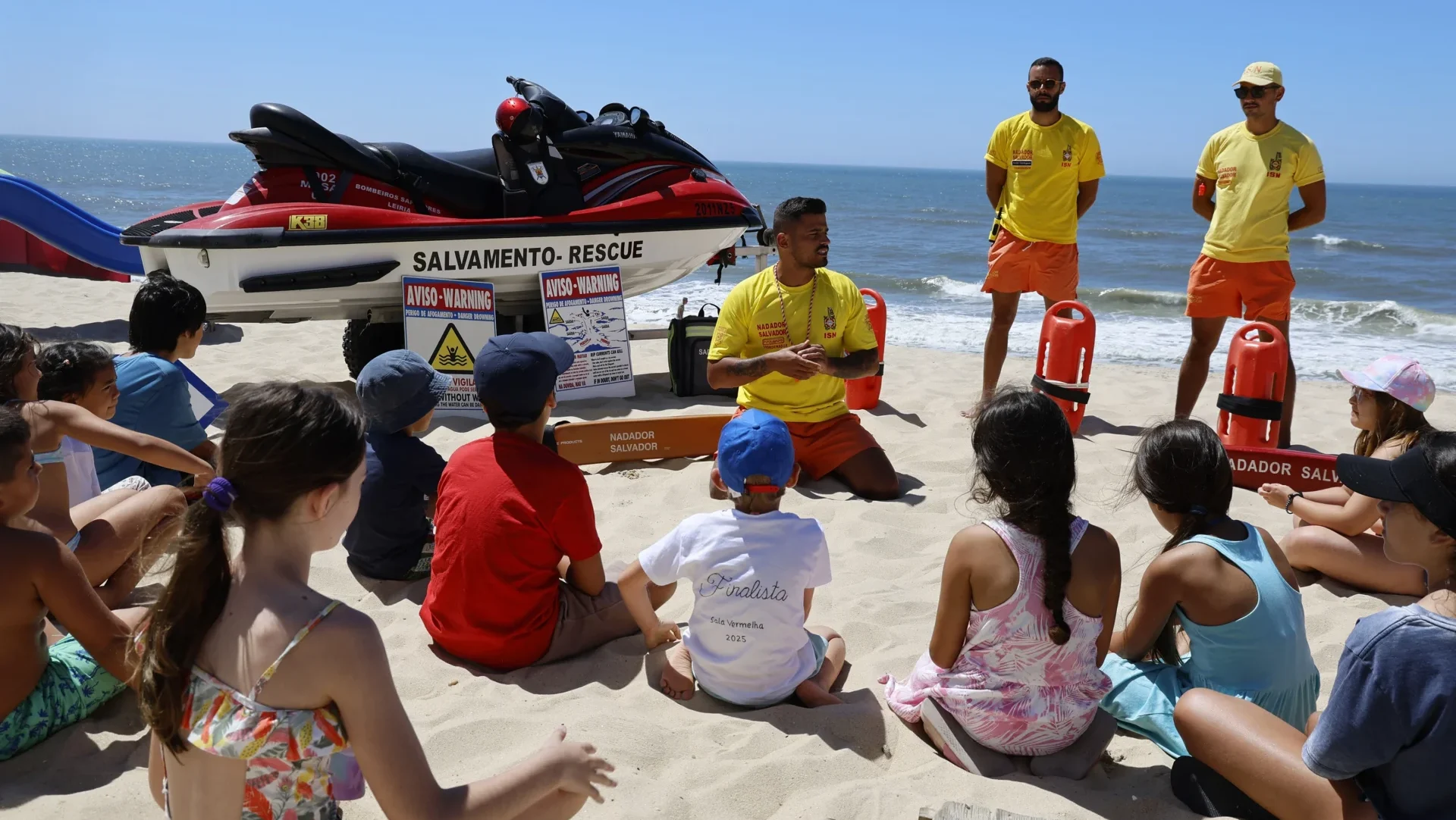 P4 Bombeiros Em Ação De Sensibilização Lfc